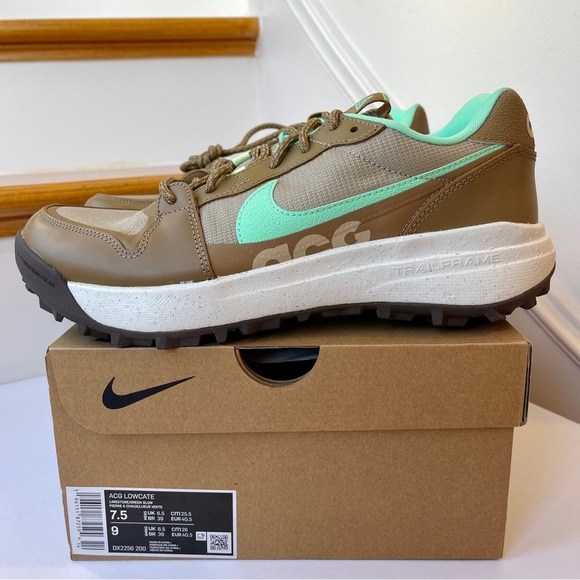 Nike ACG Shoes - NWT Nike ACG Lowcate Athletic Trail Shoes Unisex Green / Brown